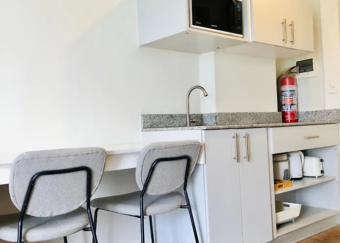 Cozy And Sunny Near To Mactan Cebu International Airport - Amani Grand & Residences Apartment Lapu-Lapu City